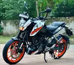 Only 6000 km driven ktm Duke 200