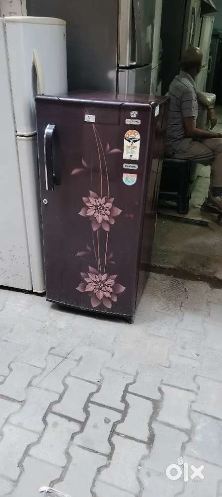 Proper working condition single door fridge