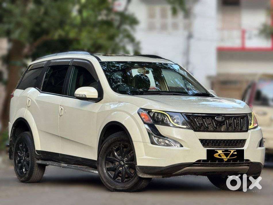 Mahindra XUV500 2.2 W10, 2017, Diesel