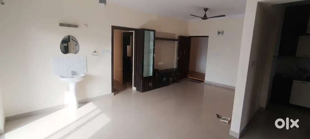 ARag/Sar/Semi Furnished 3bhk in Gated Society