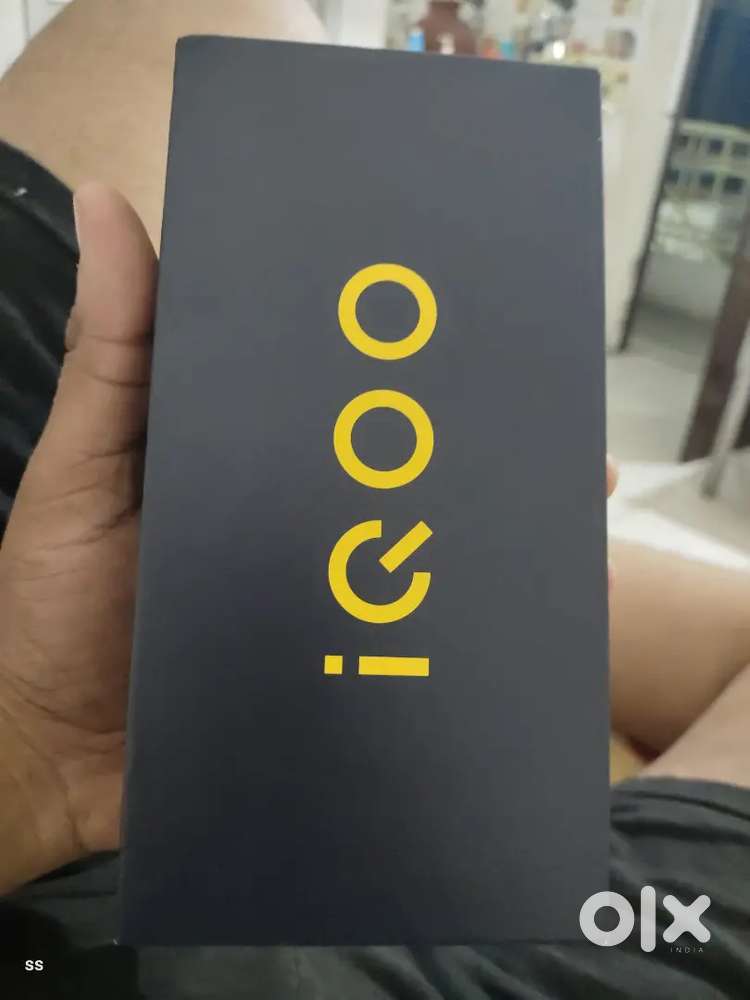 Iqoo z5 12 ram 256 rom