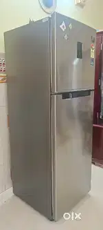 SAMSUNG 350 DOUBLE DOOR FRIDGE