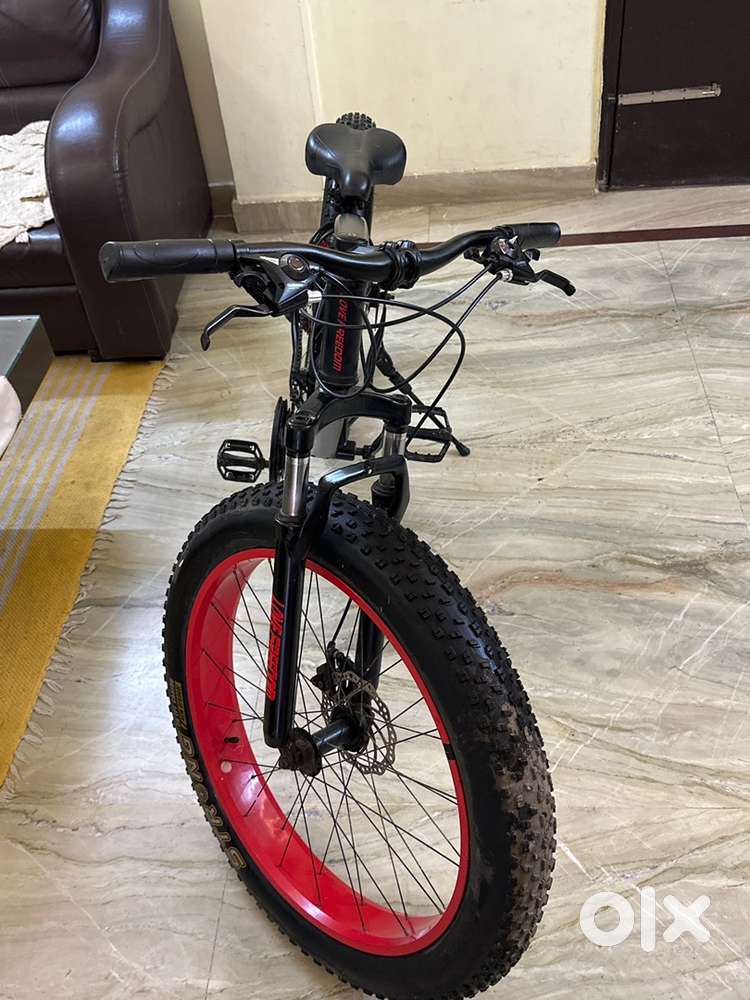 Red and black 21 gear cycle