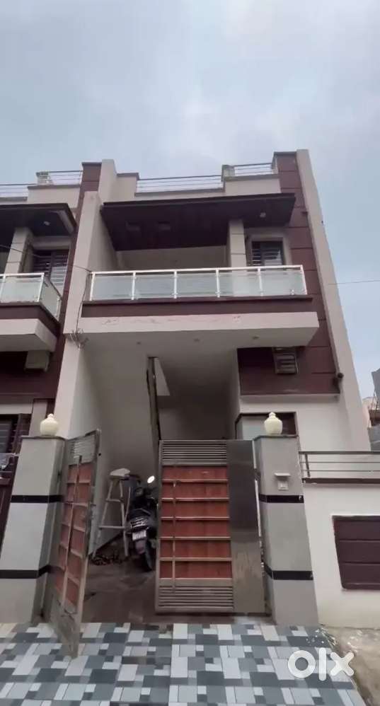 Kothi Available in Mata Gujri Swaraj Nagar