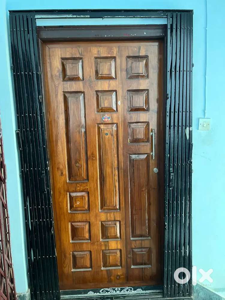 Near kavi subhash metro station.