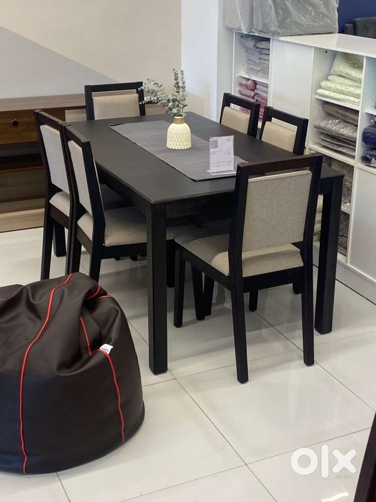 Newly Dining set for sale