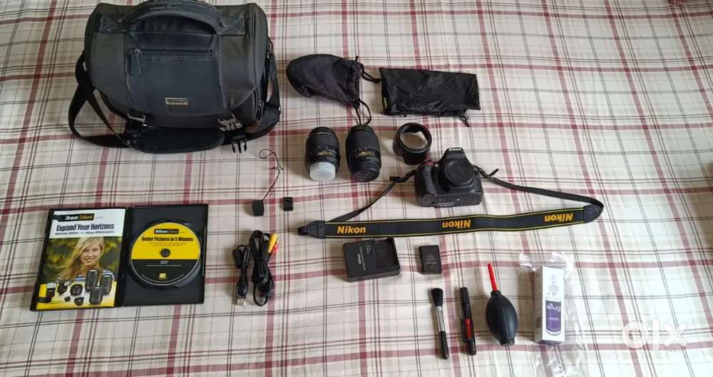 Nikon 5200 with lence 18-55 and 55-200 mm and full kit