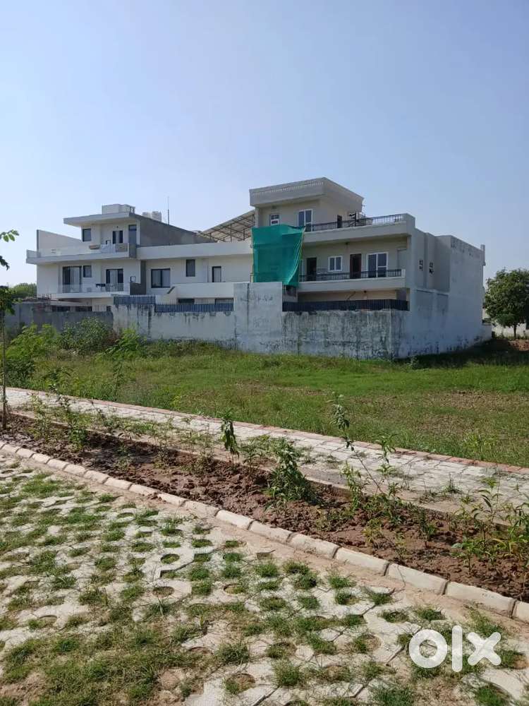 450sqyd plot on 80ft in Emaar 109 Mohali east direction plot