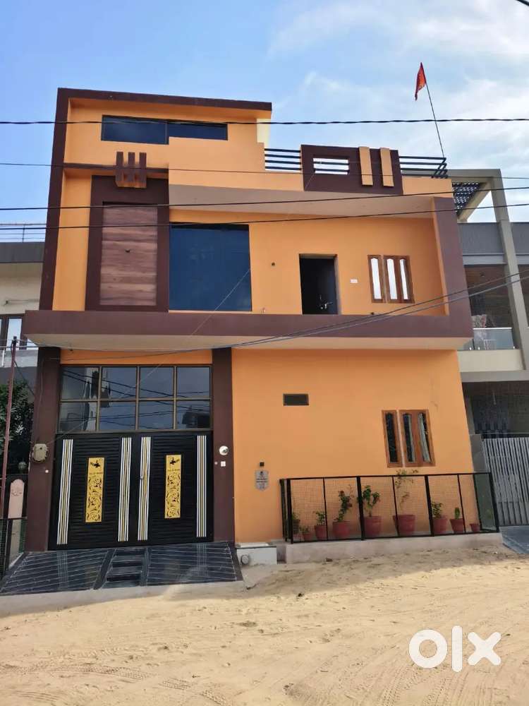 one room and toilet bathroom only for girls