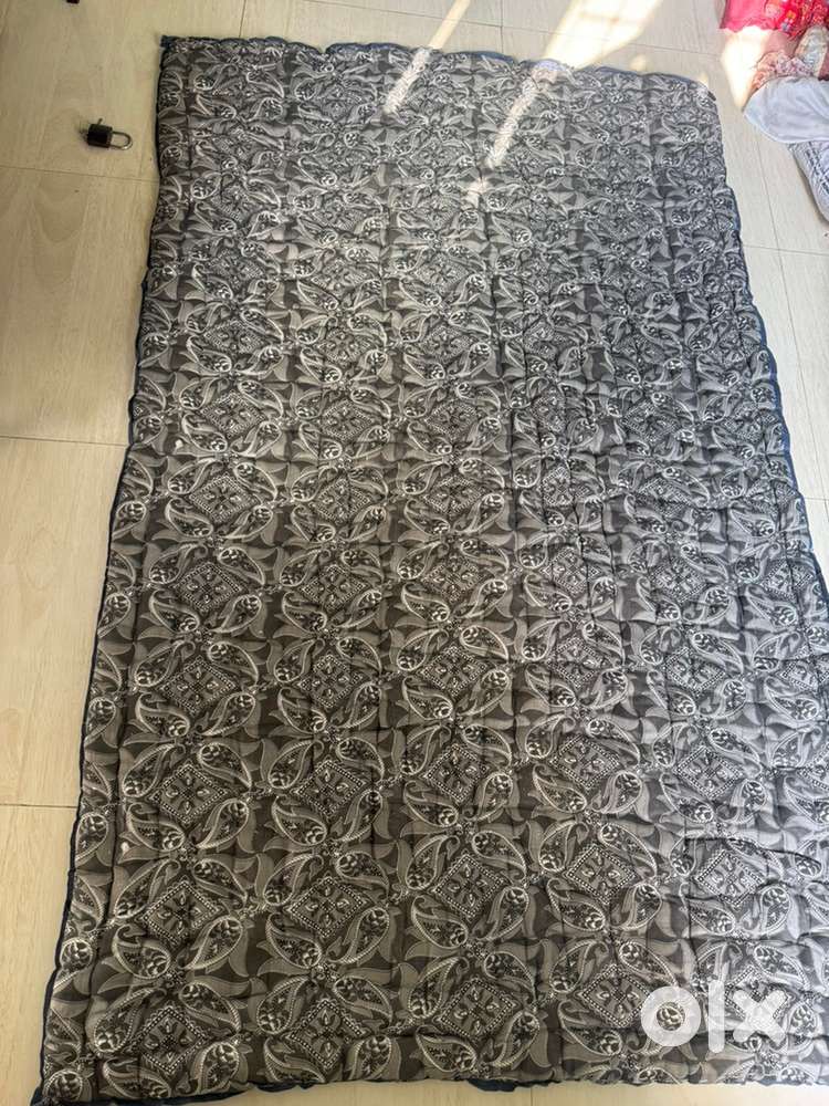 Set of newly woven cotton mattresses, rajhai & pillows