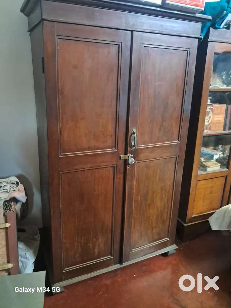 Wardrobe  shal kath