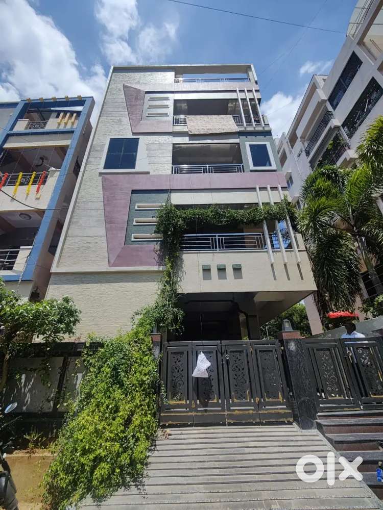 GROUND FLOUR House for rent for employed families only