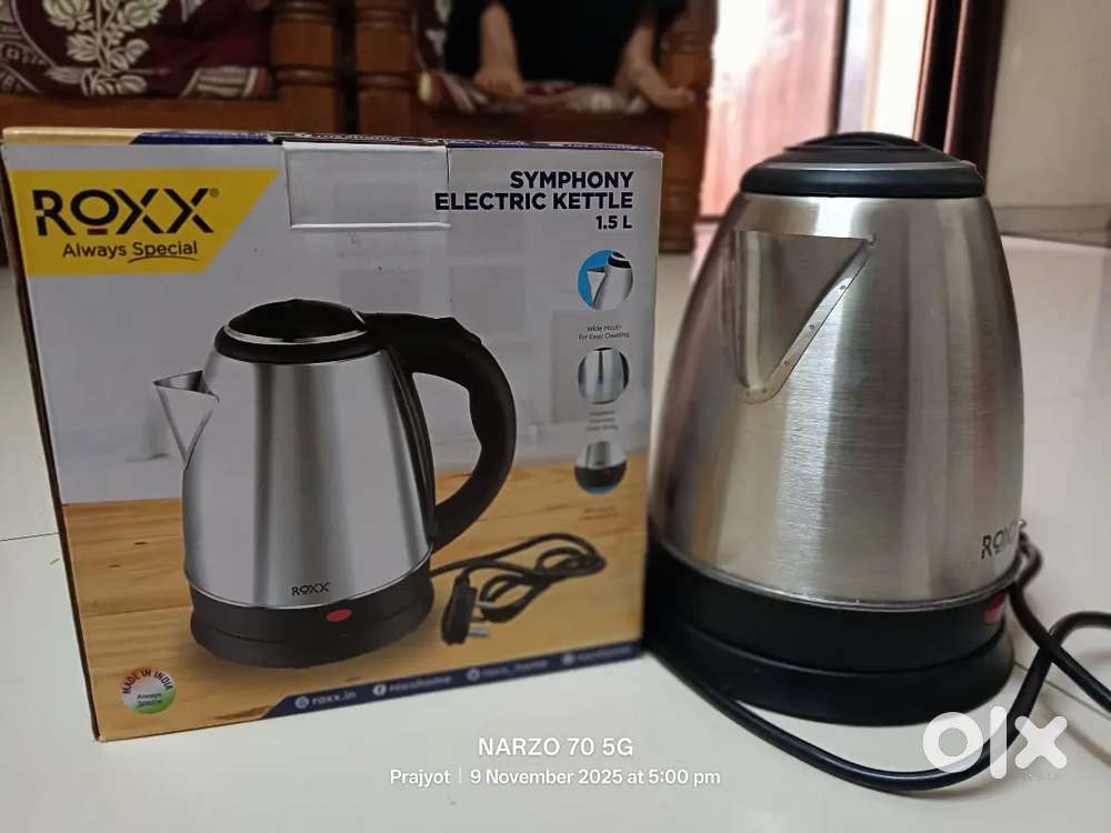 A electronic kittle brand new just 2-3  times used