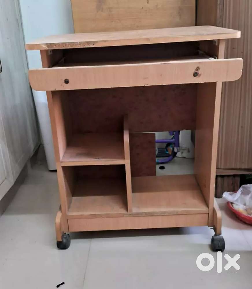Computer Table (Wooden)
