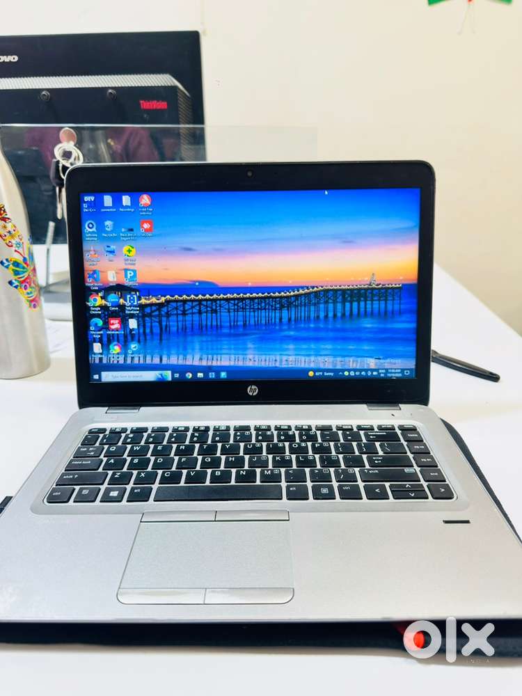 Hp i5. 6th g.    8gb RAM.  Graphics card 256 ssd