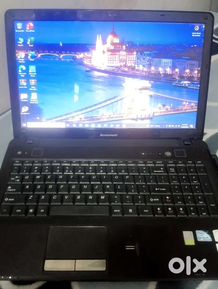Lenovo ideapad U550 Laptop