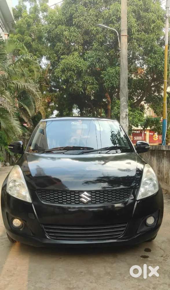 Maruti Suzuki Swift 2012 Diesel 130996 Km Driven