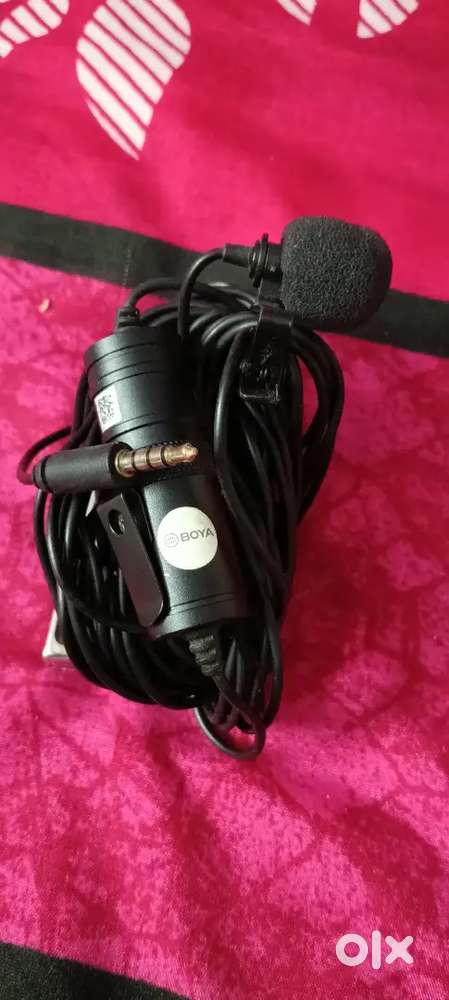 Boya Mic Voice Recorder with long wire