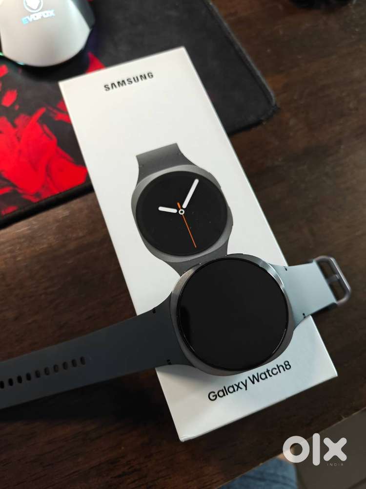 Samsung watch 8 brand new 44mm lte model