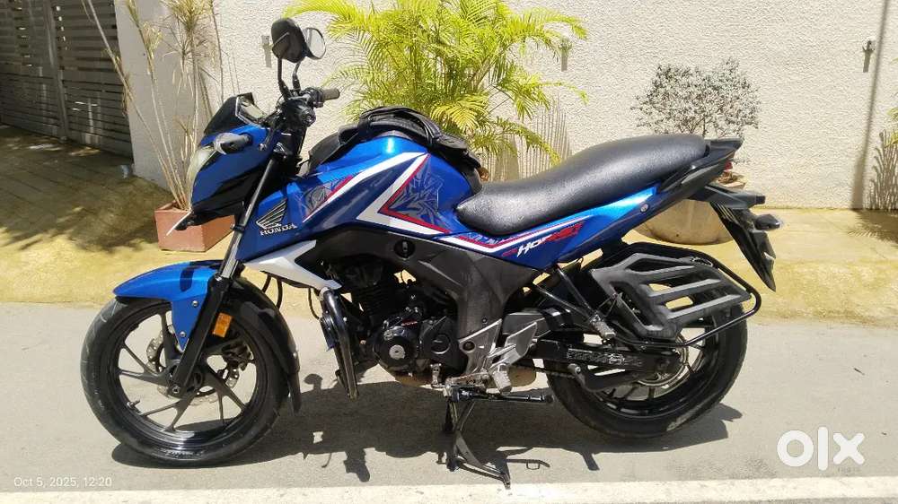HONDA CB HORNET 160 R