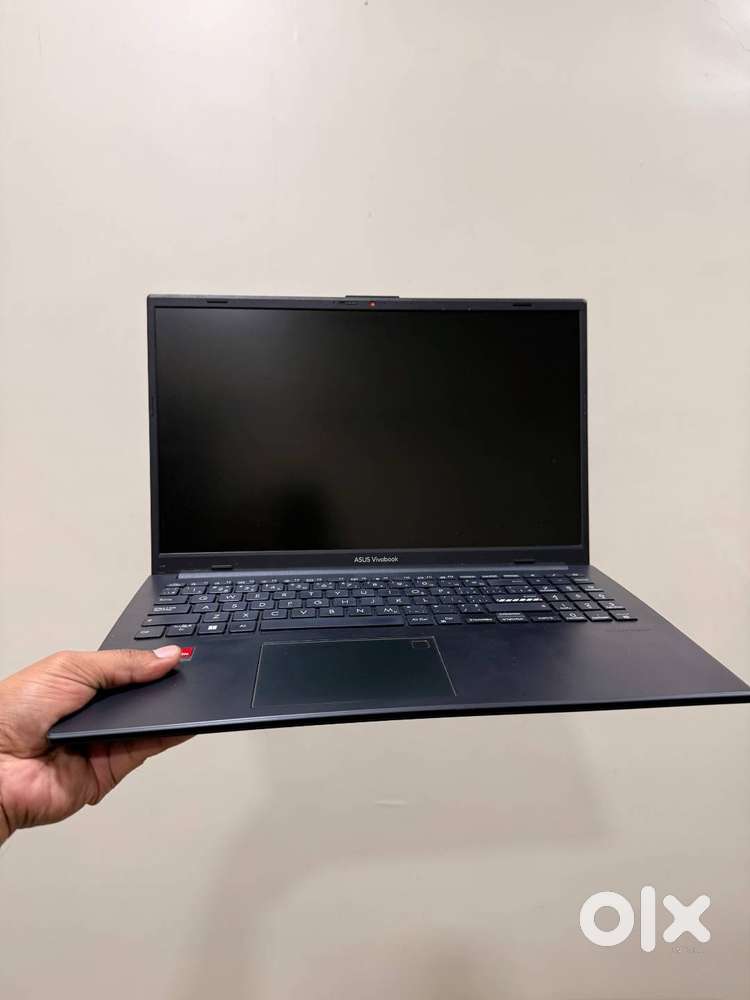 Asus Vivobook AMD Ryzen 3 in mint condition