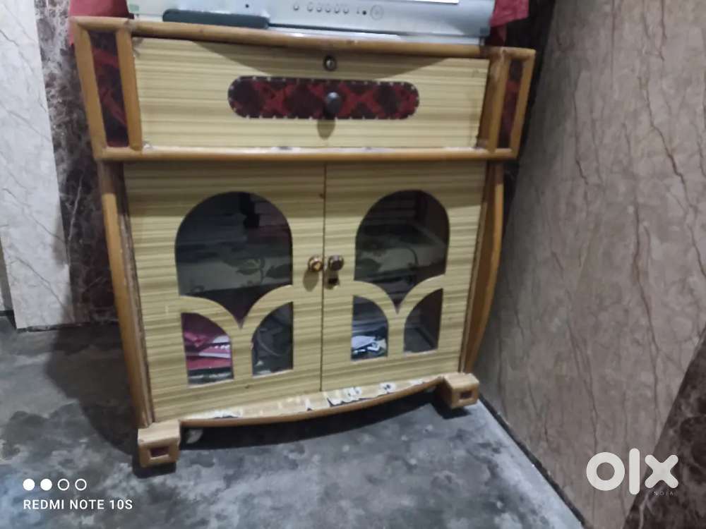 Tv trolly  for tv and kids books storage