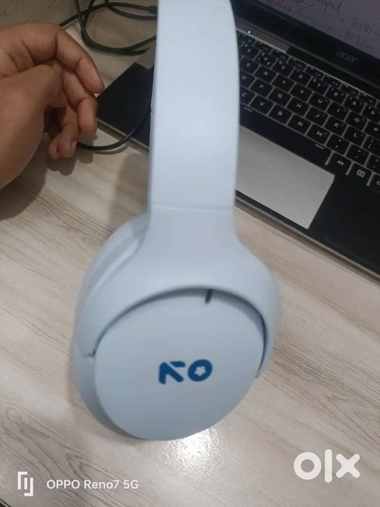 Go boult headphone only 8 days old with box,bill& 1year brand warranty