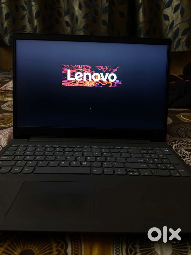Lenovo V15