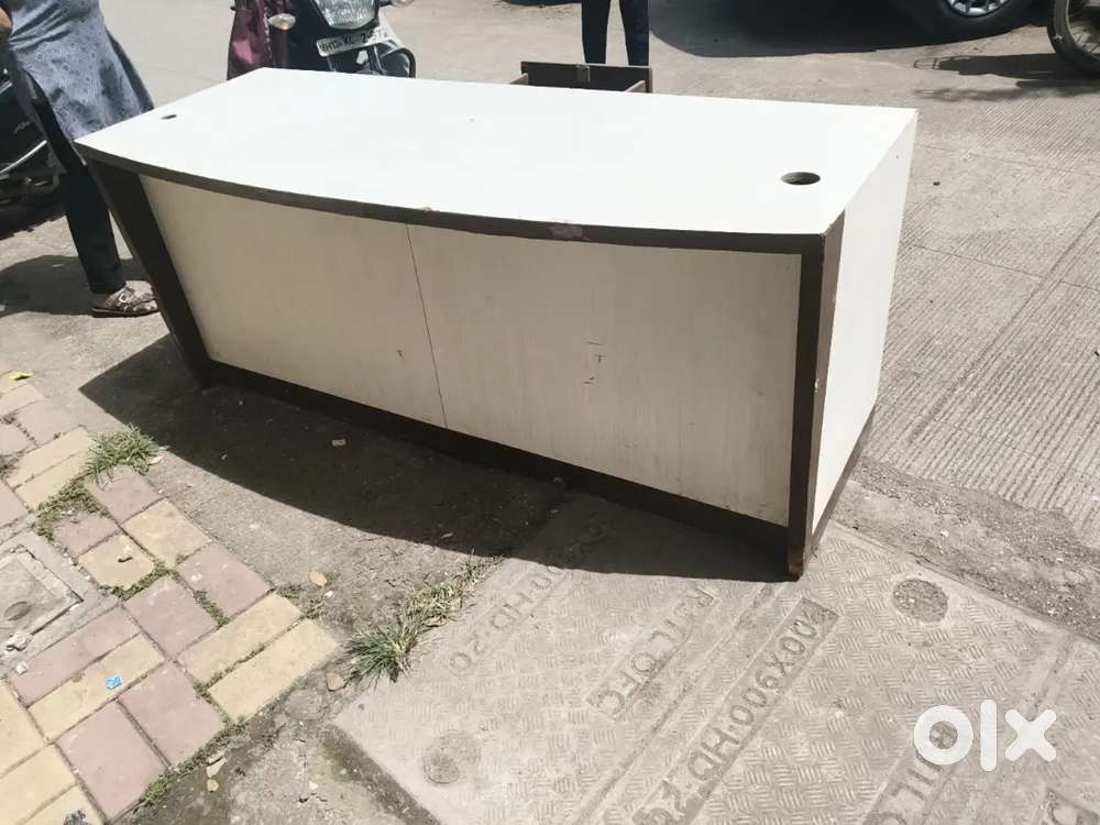 Office Table 6x2.5 ft.