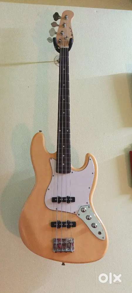 Vault bass guitar