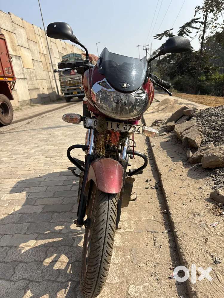 Discover 100cc  Fresh Service  New Tyres  70–75 km/l  ₹32,000