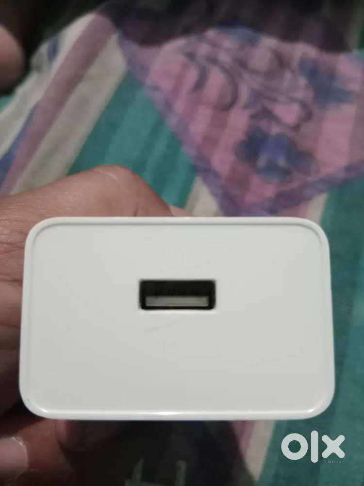 I have origanal mobile headopeters realme any body need call me