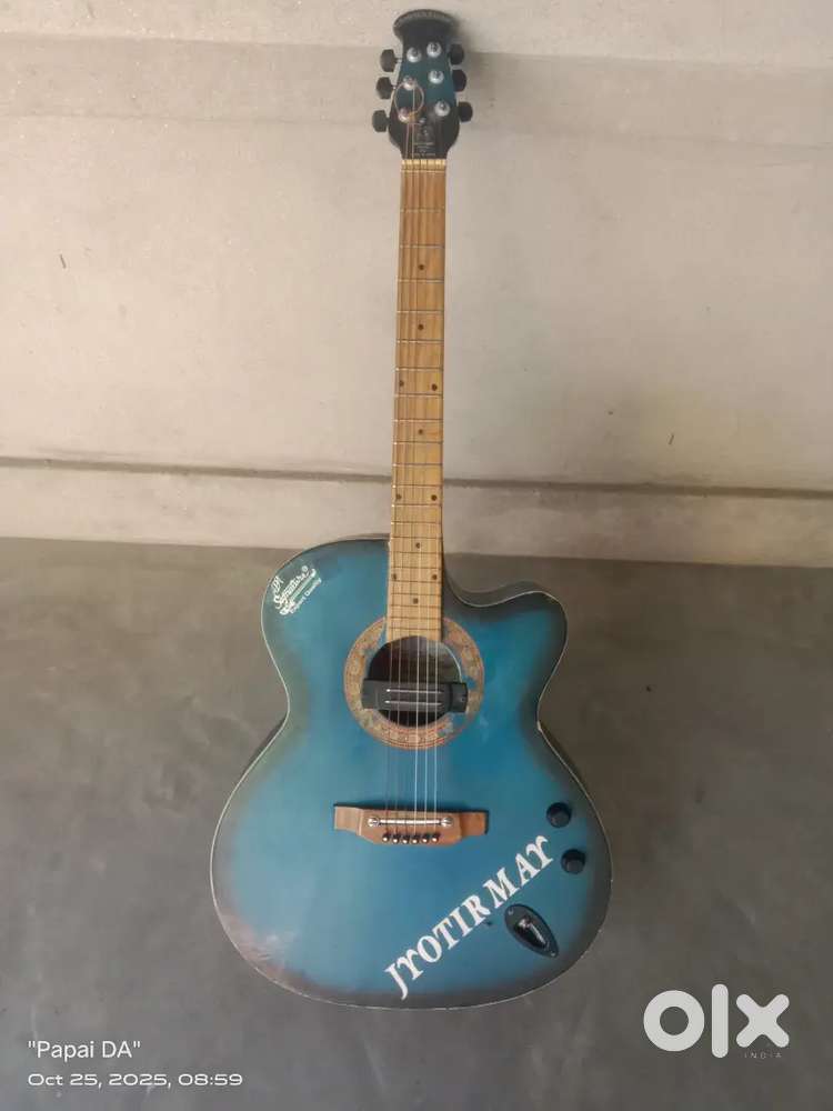 Signature Guiter