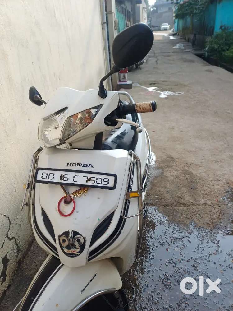 Activa 3G limited edition