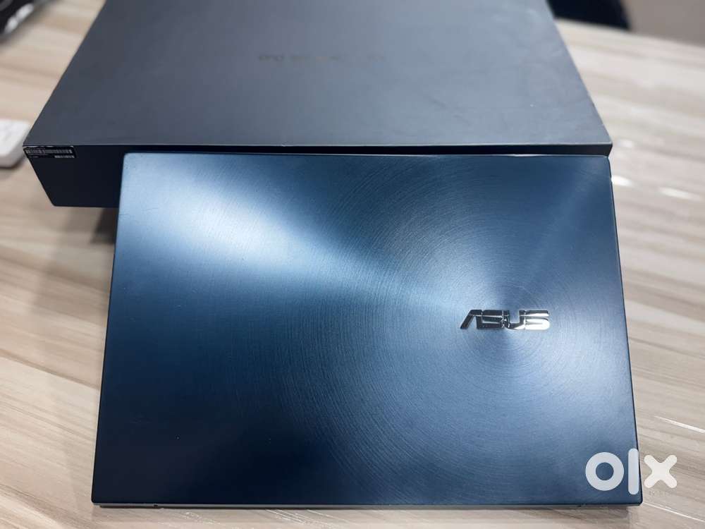 Asus Zenbook duo i7 11th gen 16GB Ram 512 SSD 2GB dedicated graphic