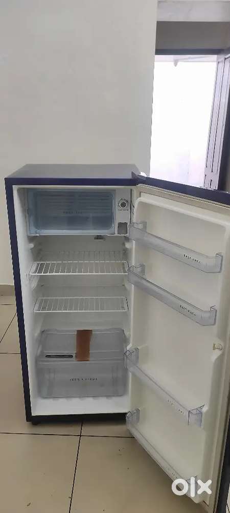 Whirlpool refrigerator Good condition