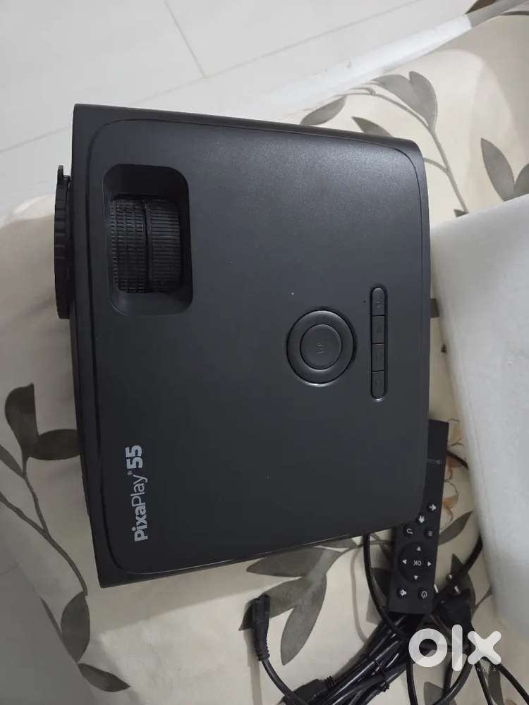 Zebronics Pixaplay 55 Projector