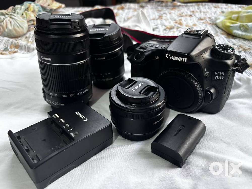 Canon 70D + 50mm STM + 10-18mm STM + 55-250mm  Mint Condition  Box I