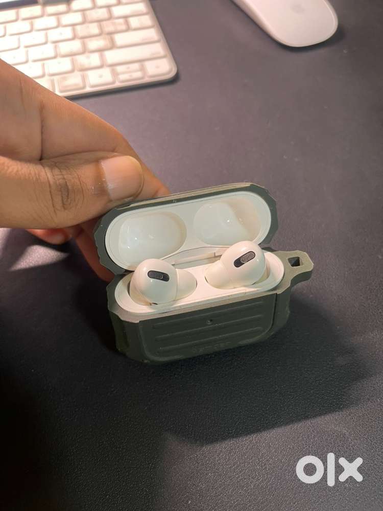 Airpods Pro - 1st Gen