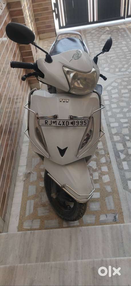 Good condition let's one key