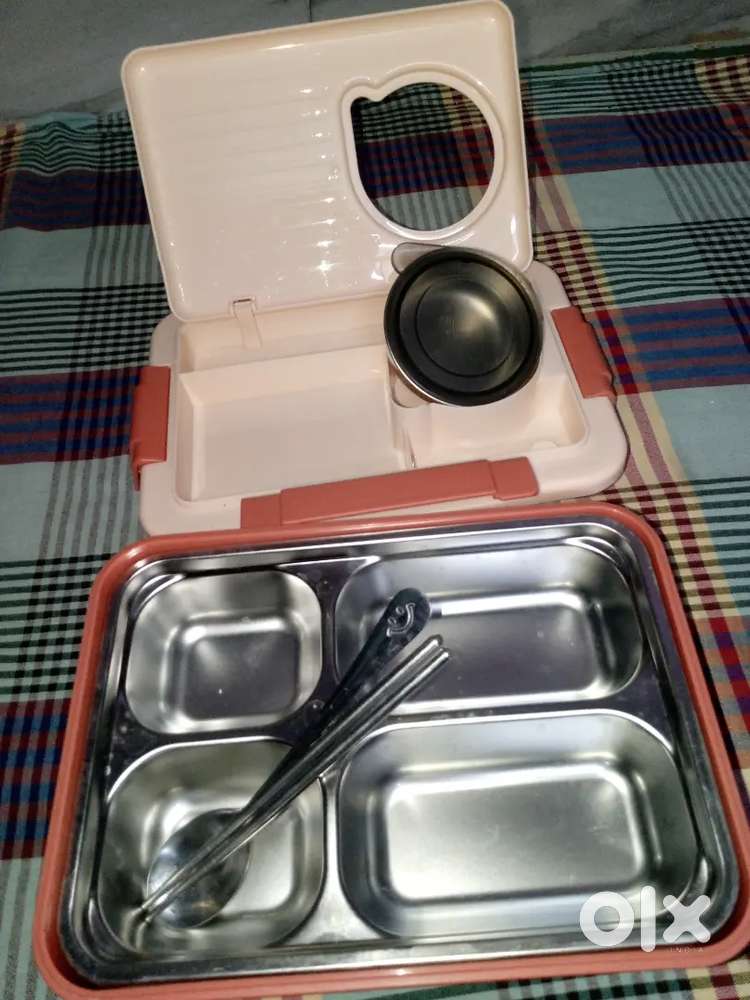 BIG PREMIUM LUNCH BOX