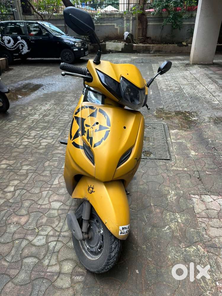 Well maintained one hand used with VIP number (6363)