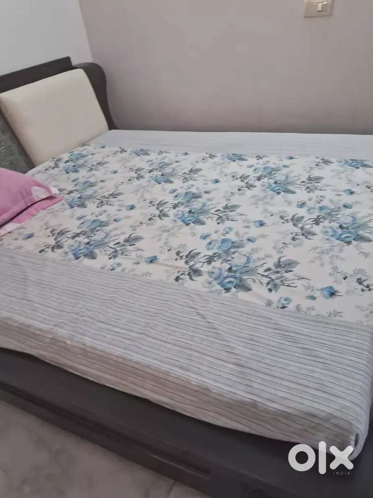 Newly park face hall room fully furnished with kitchen nr kalpna chawl