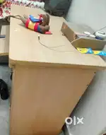 Computer table