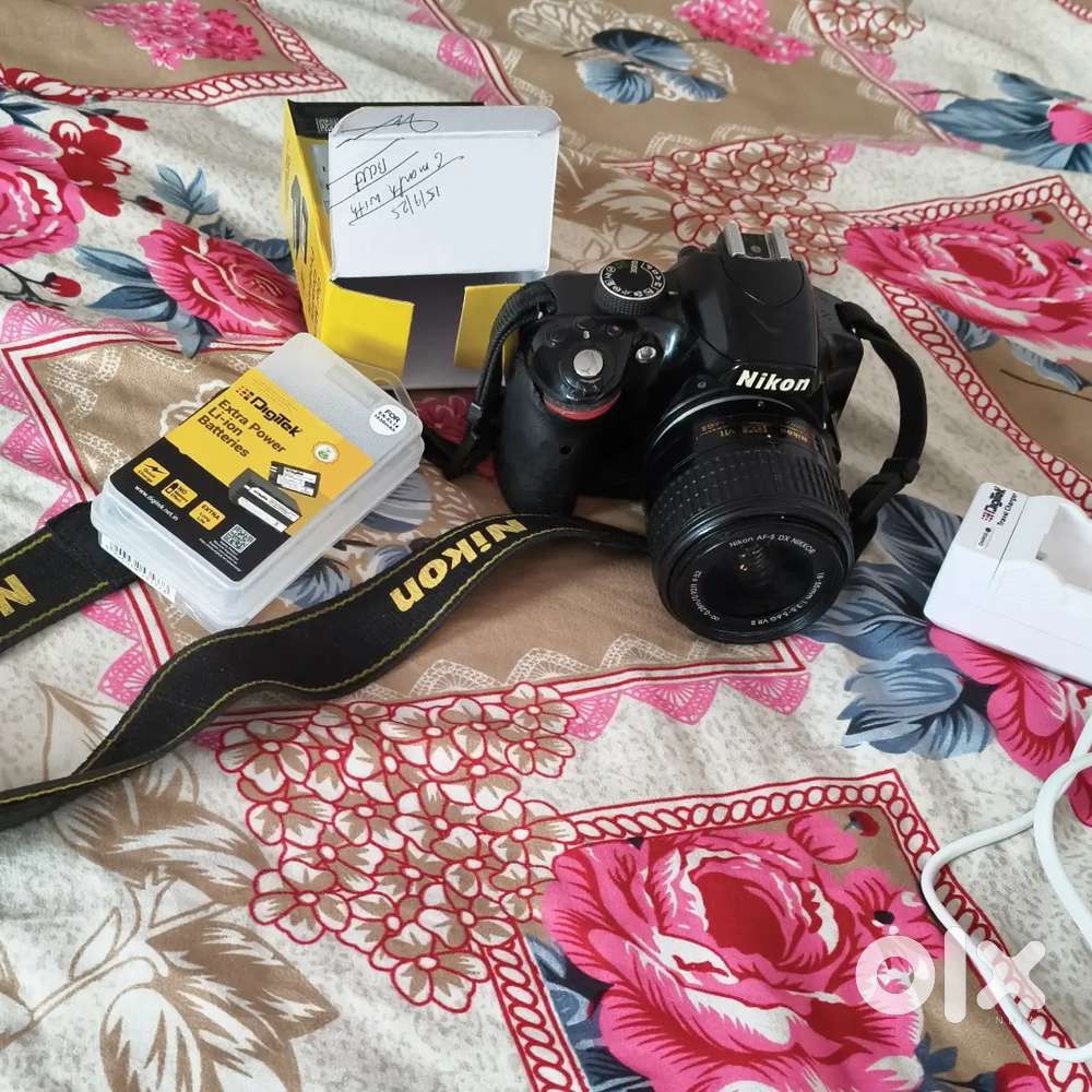 NIKON D3200