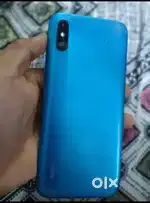 Mobile ke sath adapter aur bill dabba (box) hai mobile bilkul complete