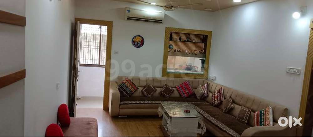 Need Male Flat Mate OP Road