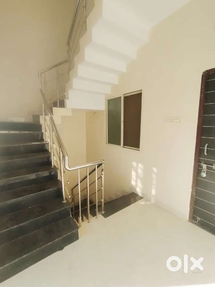 1-Rk/HouseBig Size,1-st floor sch.no-136,W-OWNER, OM Real Estate