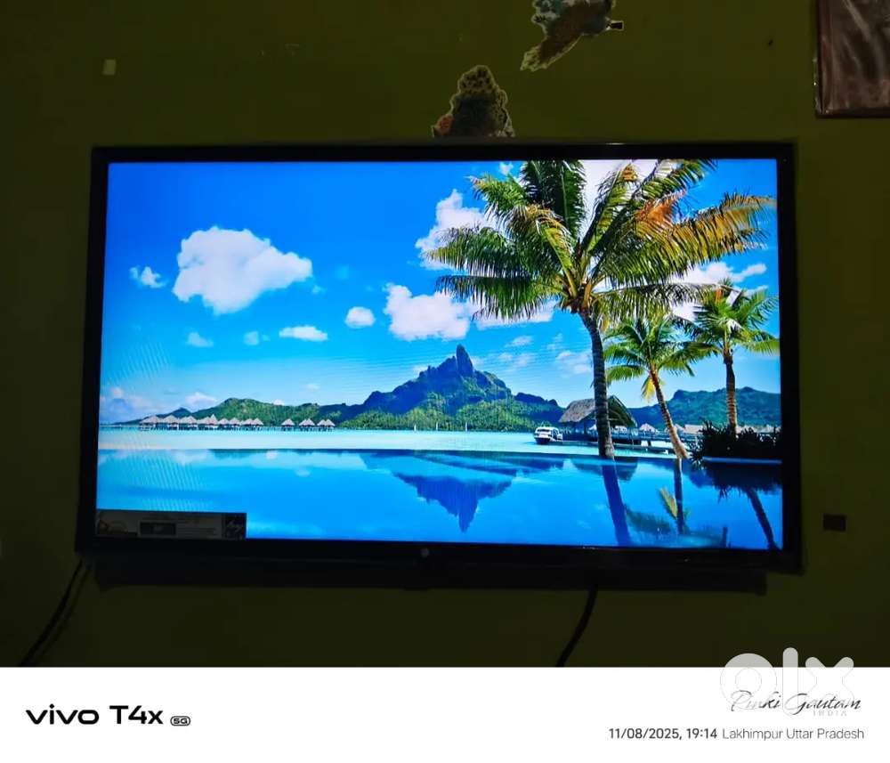 LG TV URGENT SELL 2 years old TV