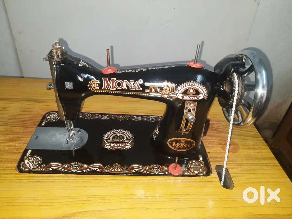 Mona sewing Machine